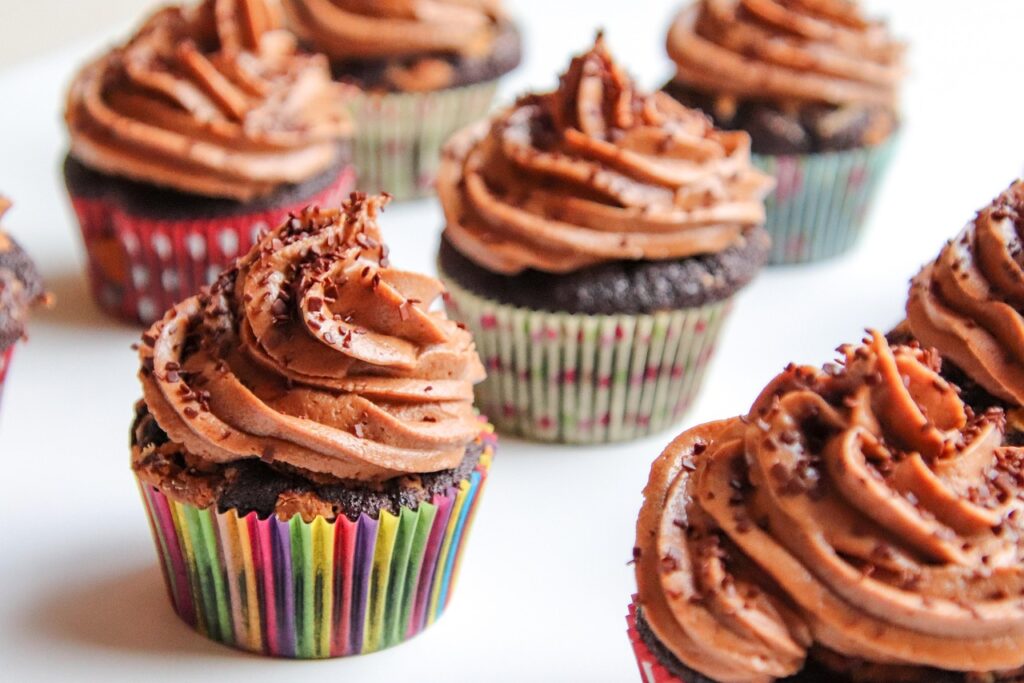 7 Essential Homemade Chocolate Sauce Recipe for Ice Cream, Cakes, and Coffee Drinks